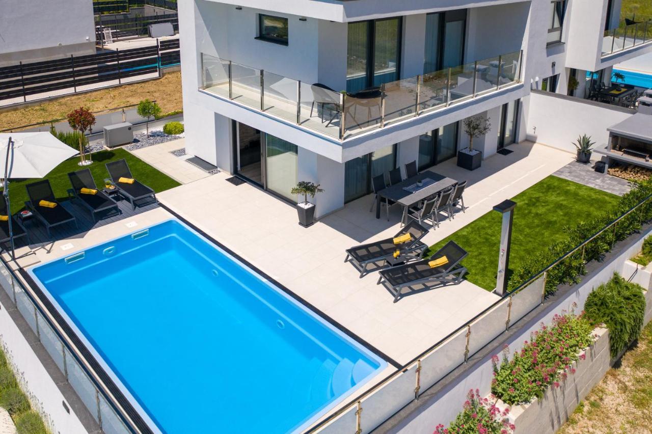 Villa Supernus With Heated Pool บัชกา ภายนอก รูปภาพ