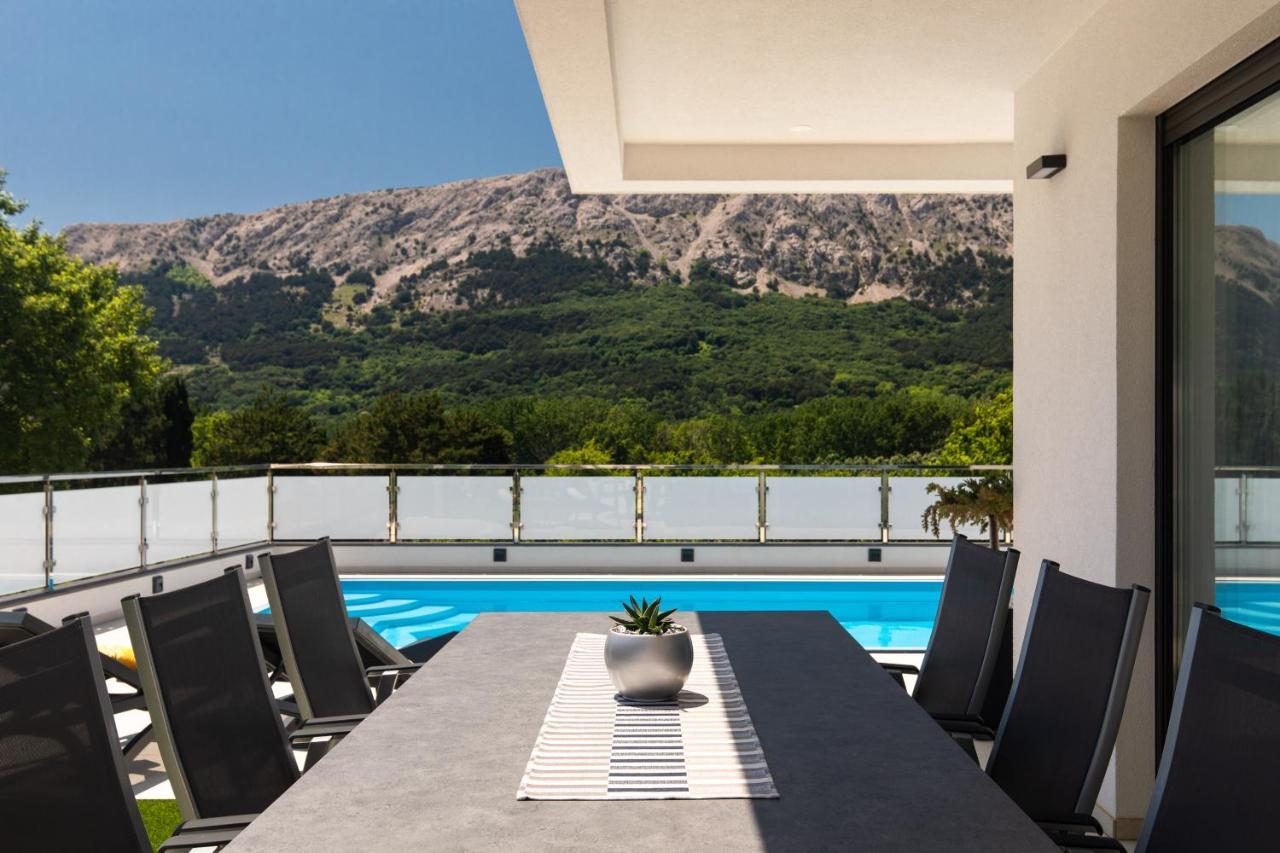 Villa Supernus With Heated Pool บัชกา ภายนอก รูปภาพ
